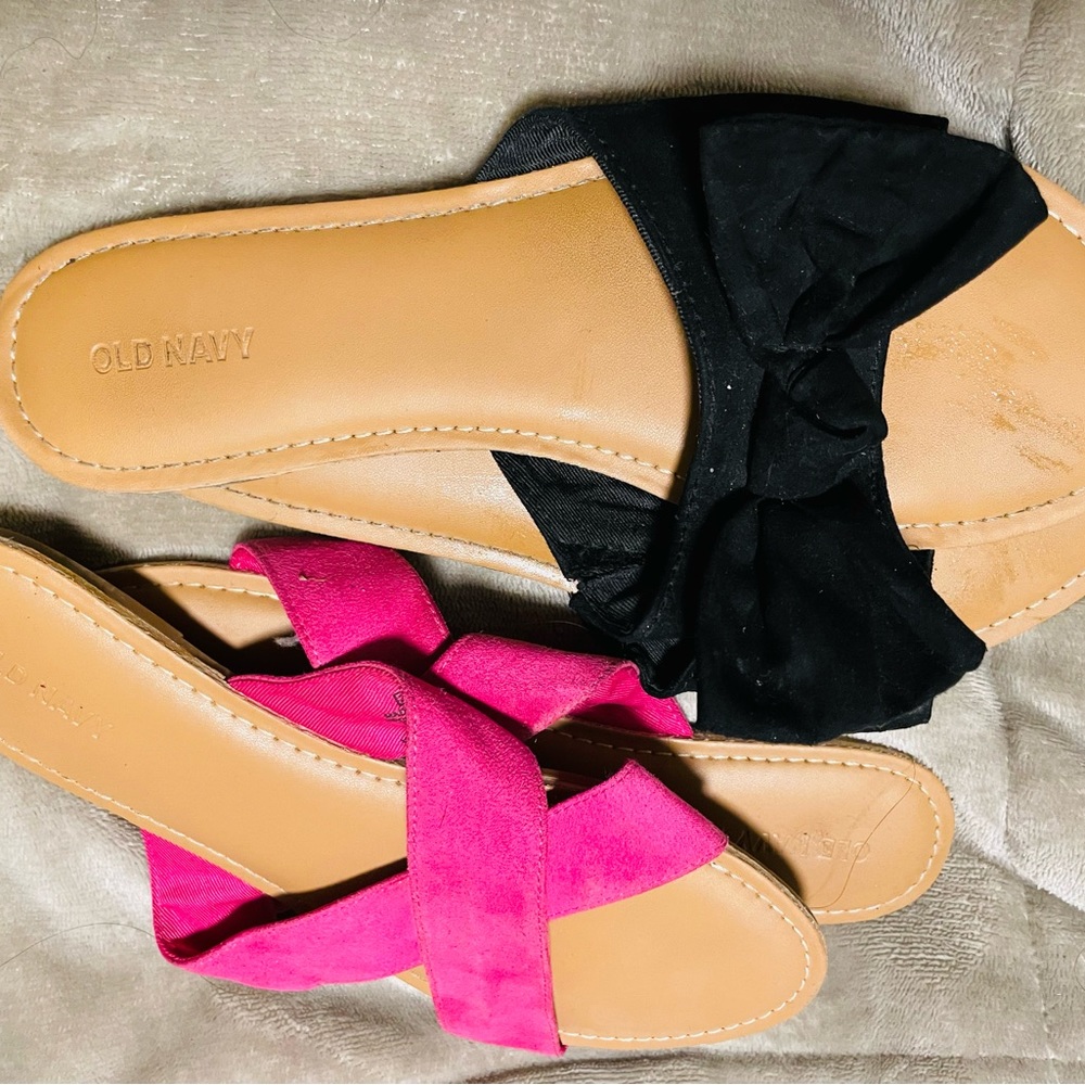 Old navy slides 2 pairs